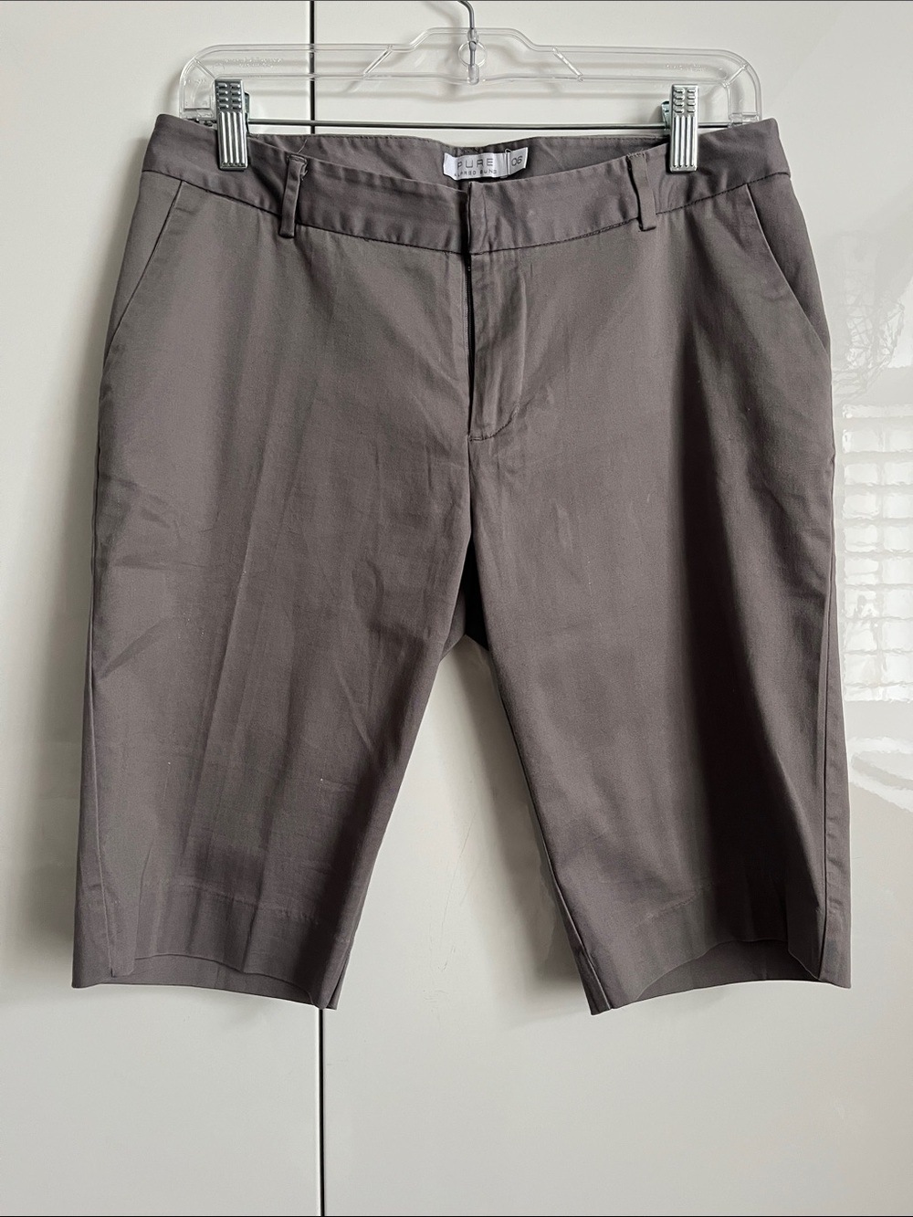 Gray Cotton Knee-Length Dress Shorts Stretch Mid Rise, Size 6